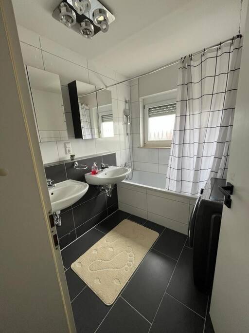 Ferienwohnung Outletcity Metzingen 메칭엔 외부 사진