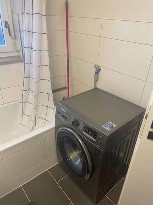 Ferienwohnung Outletcity Metzingen 메칭엔 외부 사진