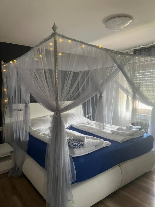 Ferienwohnung Outletcity Metzingen 메칭엔 외부 사진